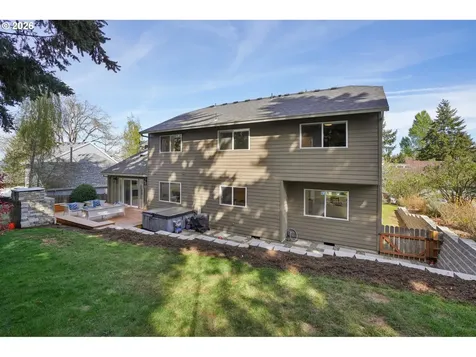 5202 Nelco Circle West Linn OR 97068