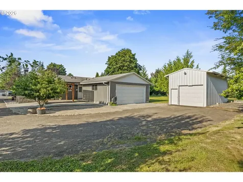 202 Waters Road Castle Rock WA 98611
