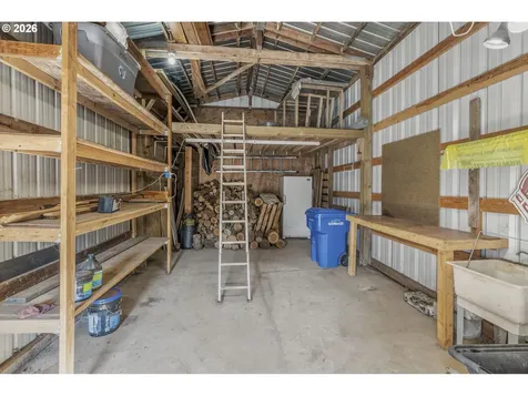 202 Waters Road Castle Rock WA 98611