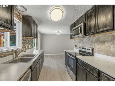 202 Waters Road Castle Rock WA 98611