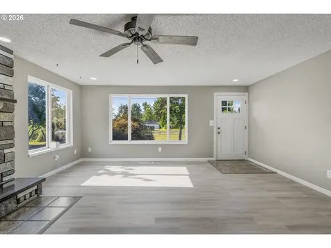 202 Waters Road Castle Rock WA 98611