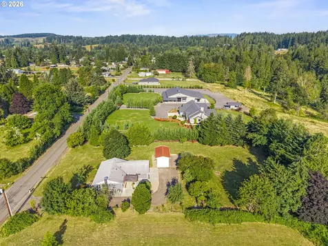 202 Waters Road Castle Rock WA 98611