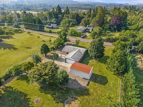 202 Waters Road Castle Rock WA 98611