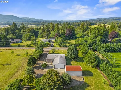 202 Waters Road Castle Rock WA 98611