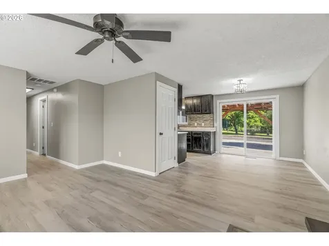 202 Waters Road Castle Rock WA 98611
