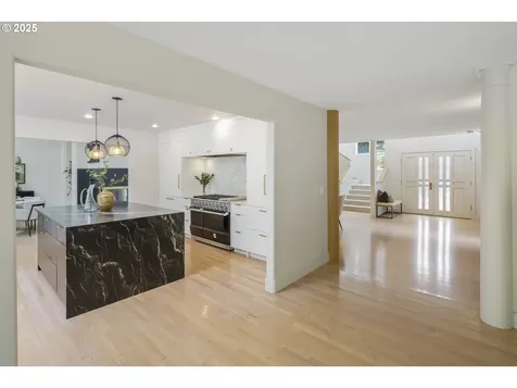 1983 Ridgewood Road Lake Oswego OR 97034