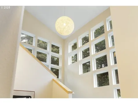 1983 Ridgewood Road Lake Oswego OR 97034