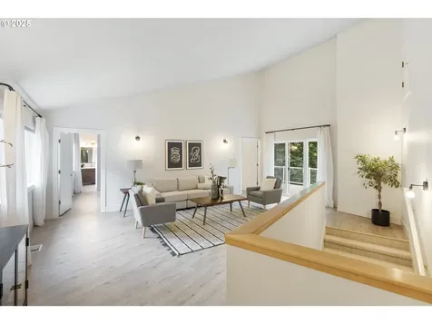 1983 Ridgewood Road Lake Oswego OR 97034