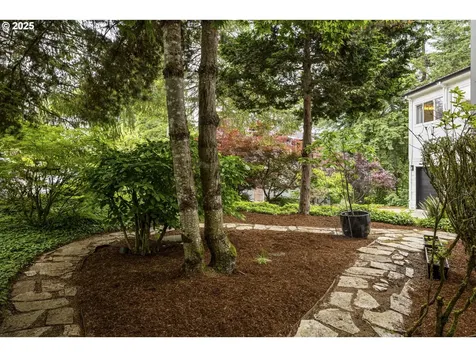 1983 Ridgewood Road Lake Oswego OR 97034