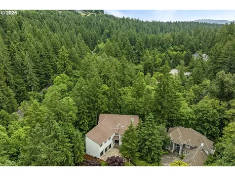1983 Ridgewood Road Lake Oswego OR 97034