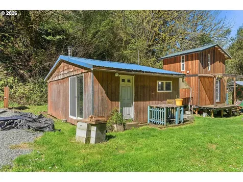 93044 Poplar Lane Coos Bay OR 97420