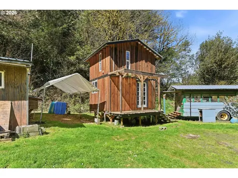 93044 Poplar Lane Coos Bay OR 97420