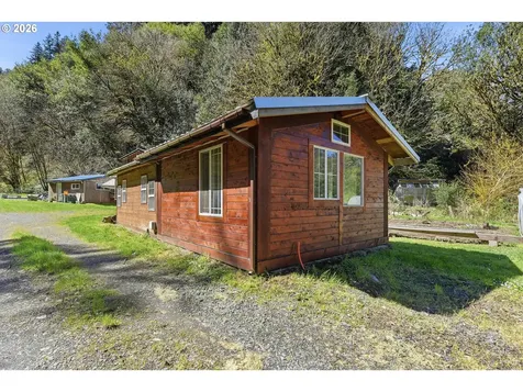 93044 Poplar Lane Coos Bay OR 97420