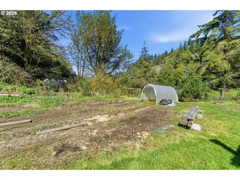 93044 Poplar Lane Coos Bay OR 97420
