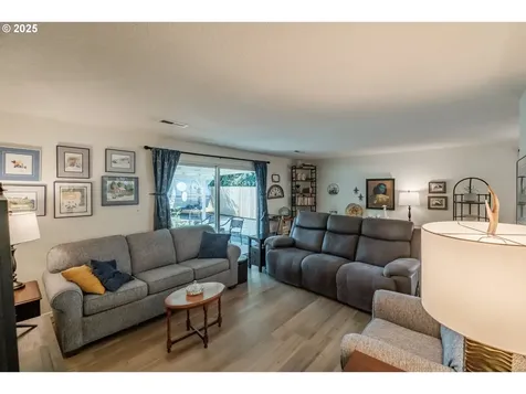 610 8th Avenue Sweet Home OR 97386