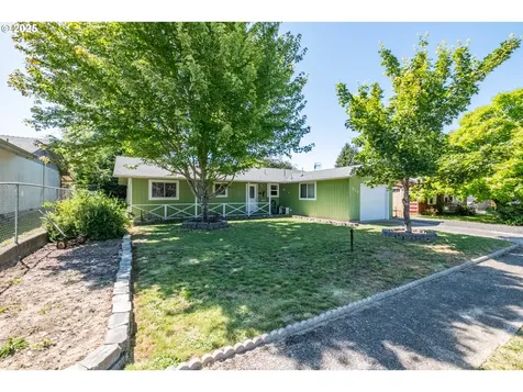 610 8th Avenue Sweet Home OR 97386