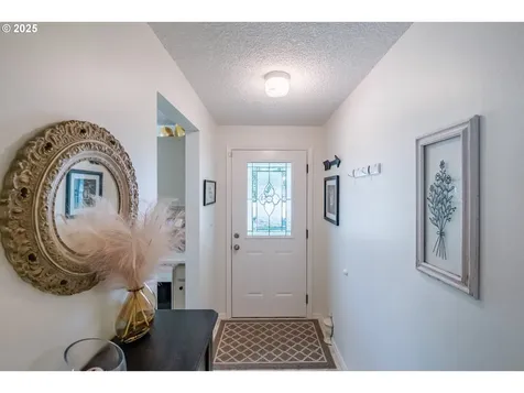 610 8th Avenue Sweet Home OR 97386