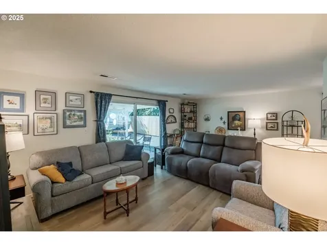 610 8th Avenue Sweet Home OR 97386