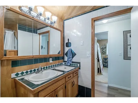 610 8th Avenue Sweet Home OR 97386