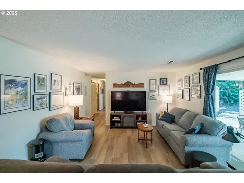 610 8th Avenue Sweet Home OR 97386