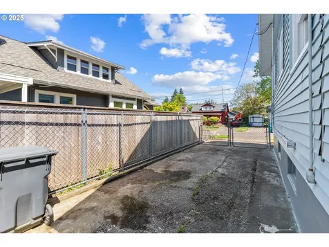 6531 N Wilbur Avenue Portland OR 97217