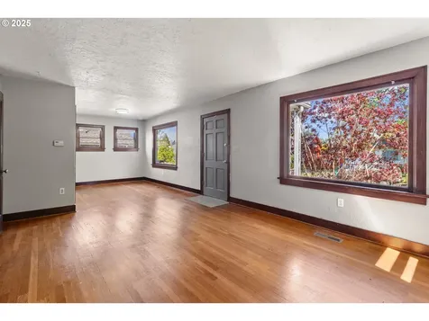 6531 N Wilbur Avenue Portland OR 97217