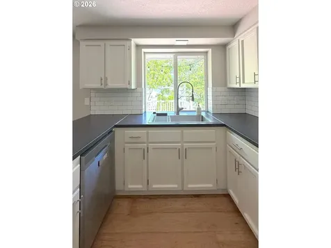 189 Crestwood Street Fairview OR 97024