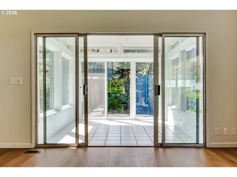 91082 Leashore Drive Vida OR 97488