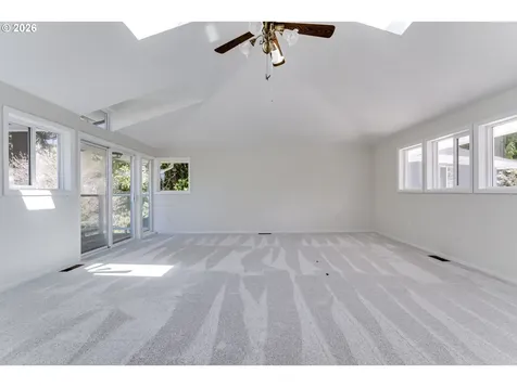 91082 Leashore Drive Vida OR 97488