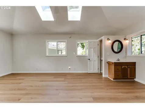 91082 Leashore Drive Vida OR 97488