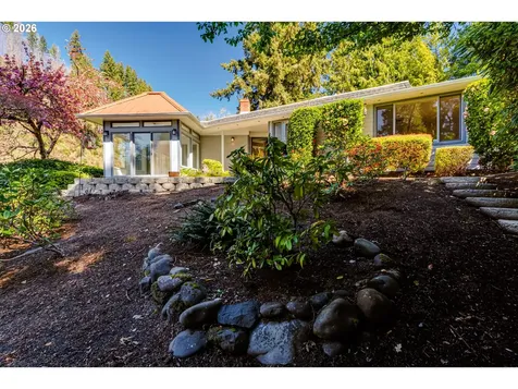91082 Leashore Drive Vida OR 97488