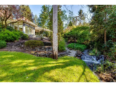 91082 Leashore Drive Vida OR 97488