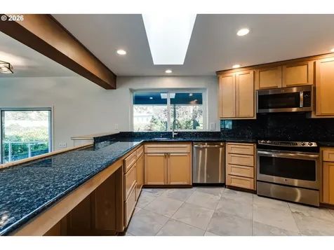 91082 Leashore Drive Vida OR 97488
