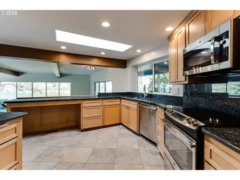 91082 Leashore Drive Vida OR 97488