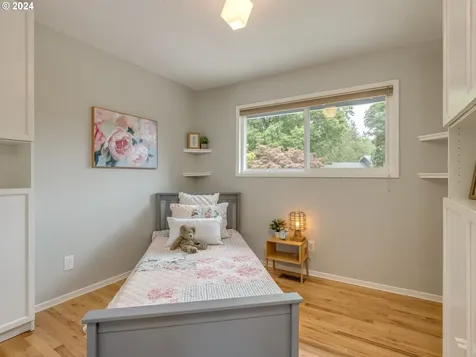 77 SW 99th Avenue Portland OR 97225