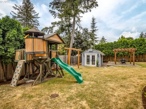 77 SW 99th Avenue Portland OR 97225