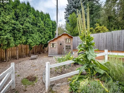 77 SW 99th Avenue Portland OR 97225