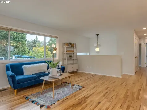 77 SW 99th Avenue Portland OR 97225
