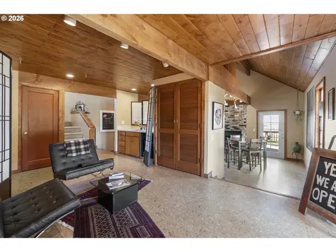 11931 SE Hood View Road Amity OR 97101