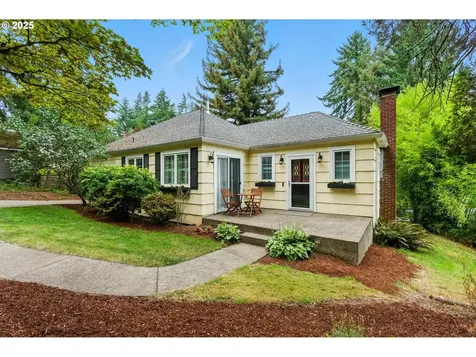 9841 SW 25th Avenue Portland OR 97219