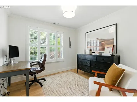 9841 SW 25th Avenue Portland OR 97219