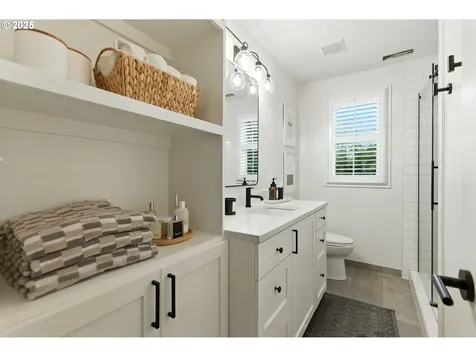 9841 SW 25th Avenue Portland OR 97219
