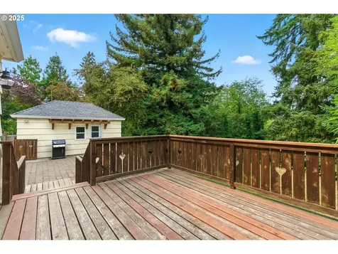 9841 SW 25th Avenue Portland OR 97219