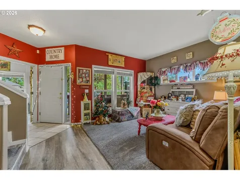 17377 Wake Robin Circle Oregon City OR 97045