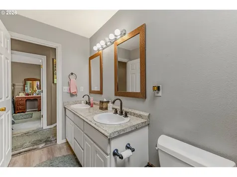 17377 Wake Robin Circle Oregon City OR 97045