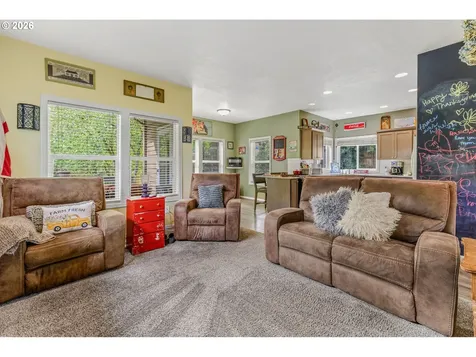 17377 Wake Robin Circle Oregon City OR 97045