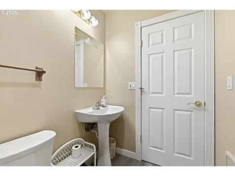 539 SW Park Street Newport OR 97365