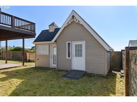 539 SW Park Street Newport OR 97365