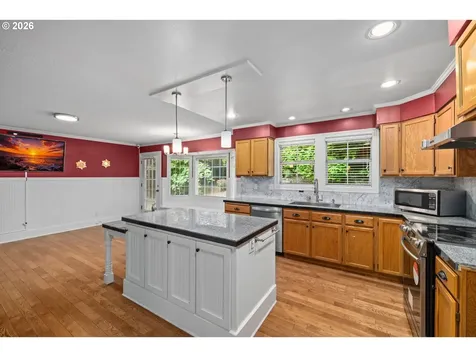 13217 SE Blackberry Circle Portland OR 97236
