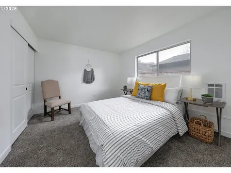 10916 SW 62nd Place Portland OR 97219